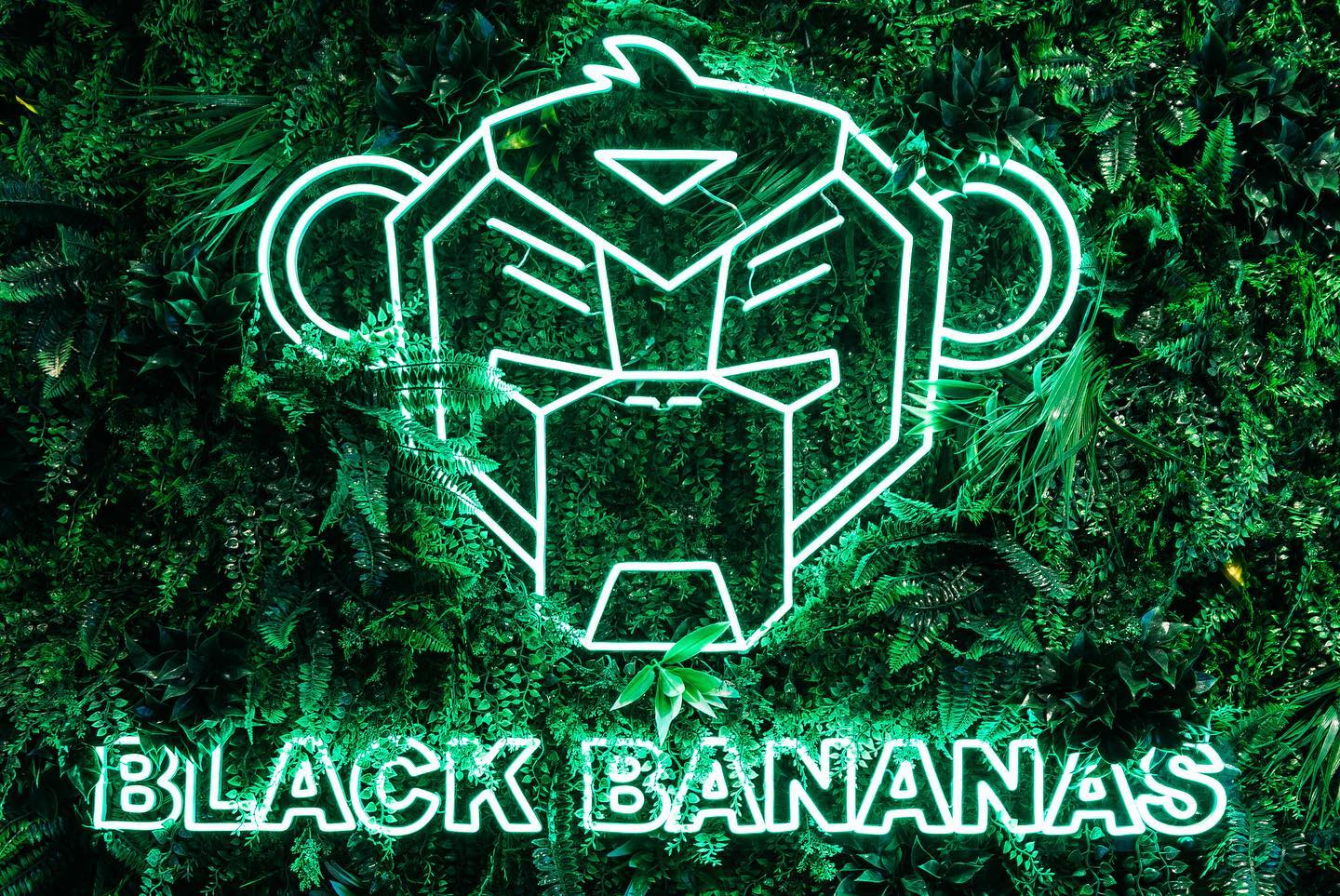 Black bananas 